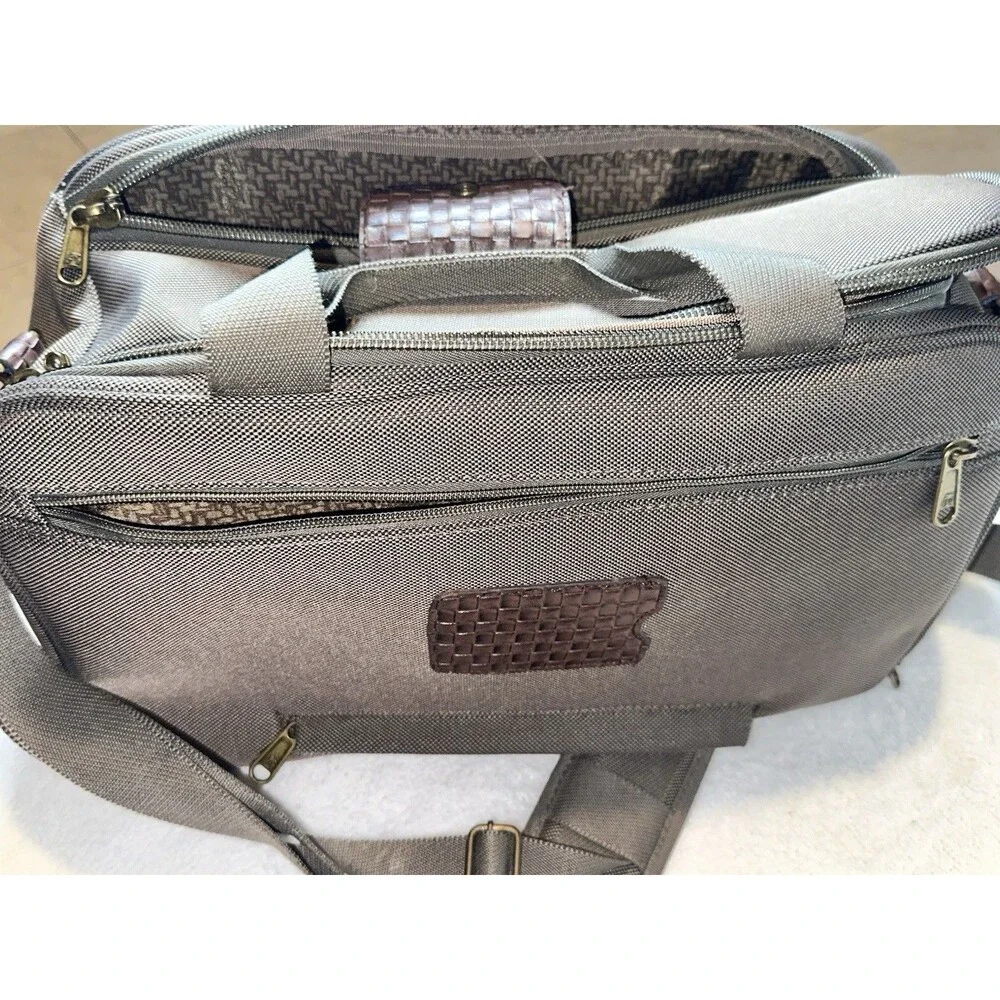 Tommy Bahama Essentials Travel Carry On Overnight Green Canvas Duffle Bag